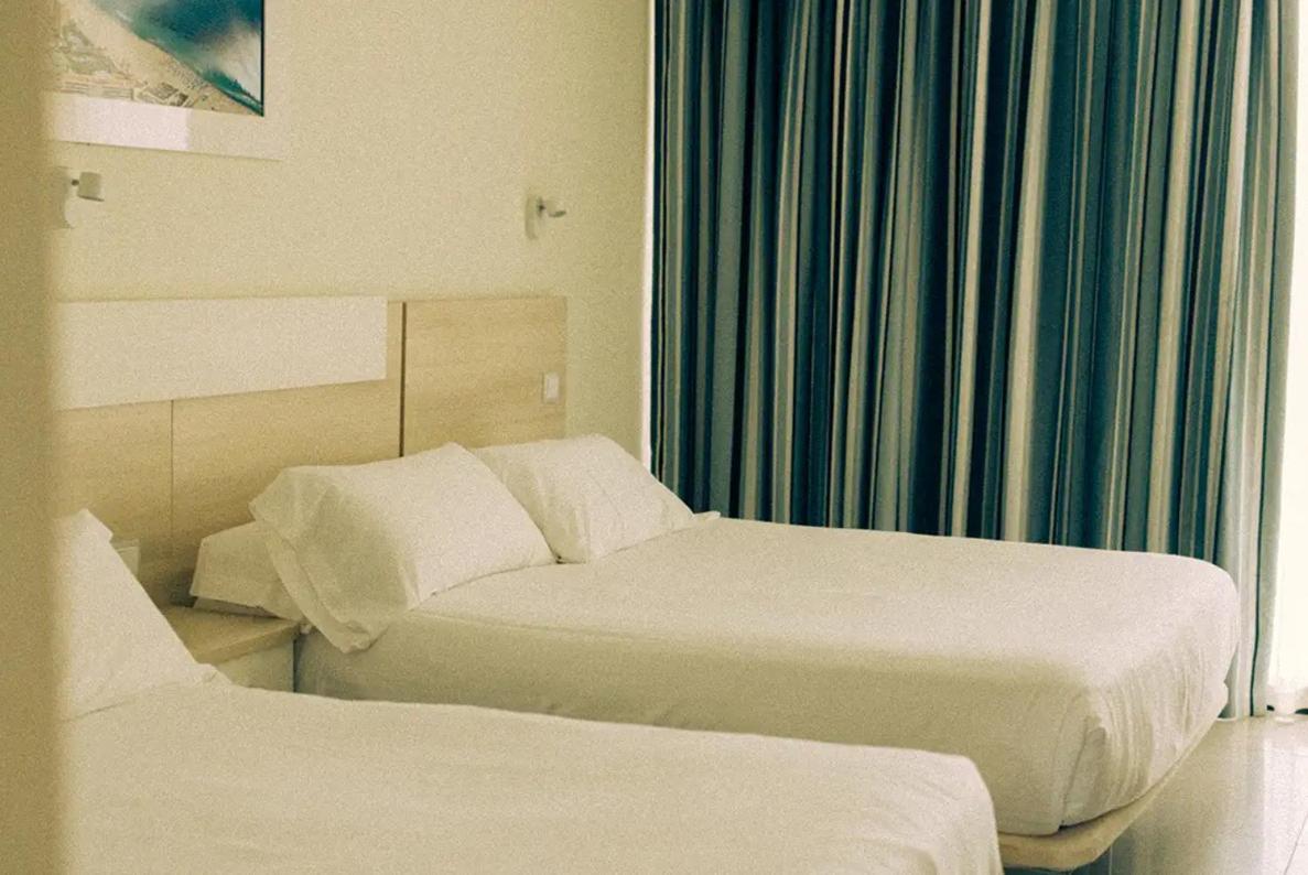 Marina Resort Benidorm - The Original Benidorm Vibe Room photo